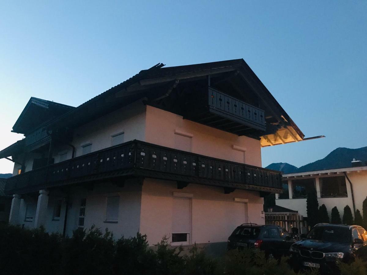 Ferienhaus Butterfly Garmisch-Partenkirchen Dış mekan fotoğraf