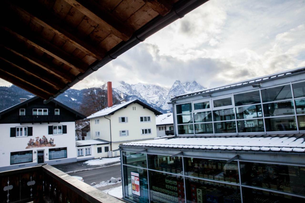 Ferienhaus Butterfly Daire Garmisch-Partenkirchen Dış mekan fotoğraf