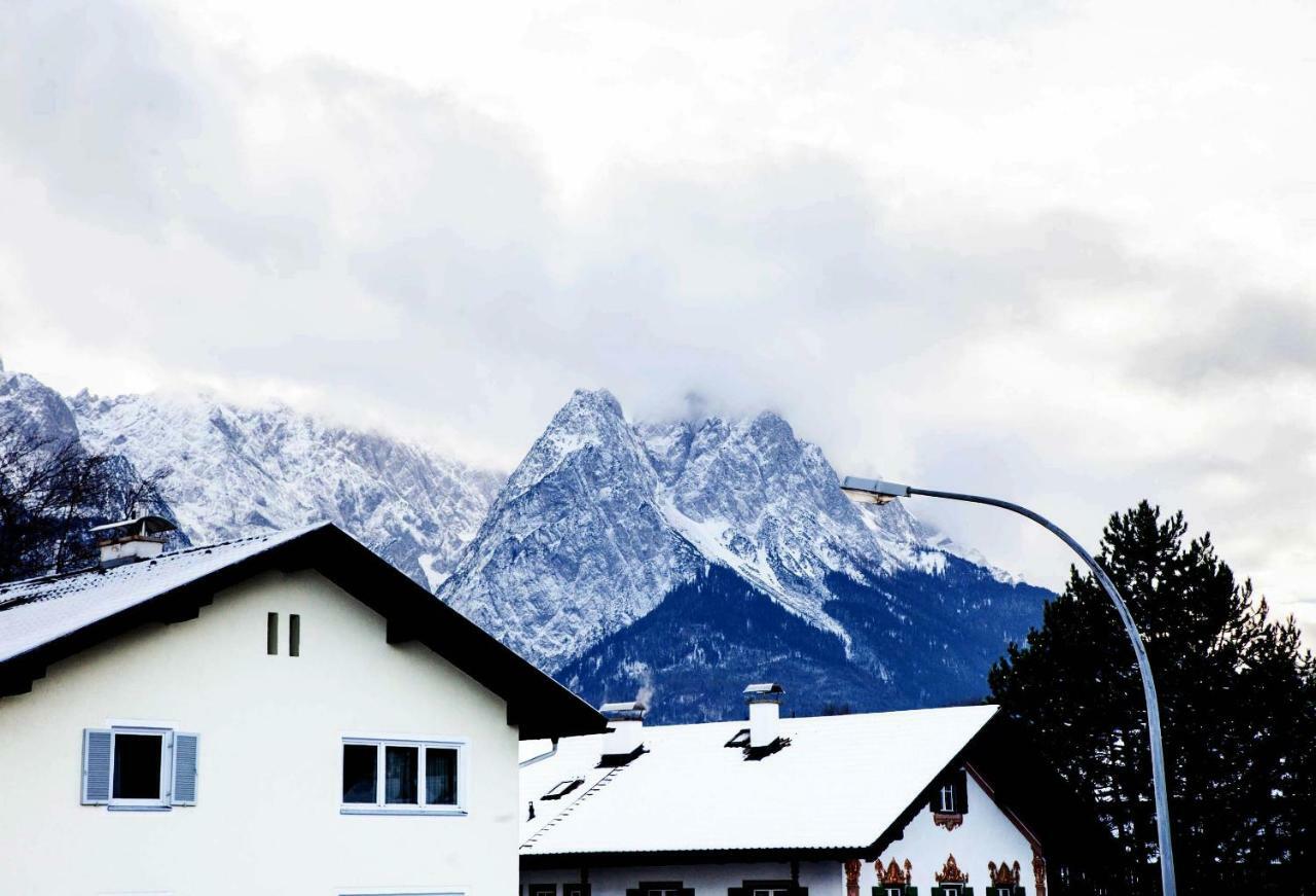 Ferienhaus Butterfly Daire Garmisch-Partenkirchen Dış mekan fotoğraf